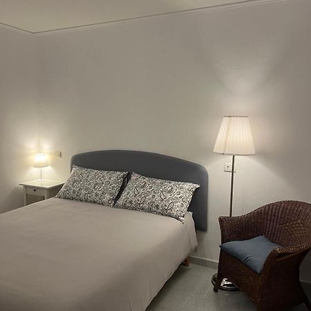 Il Glicine - Monolocale A Due Passi Dal Centro Villa อูร์บีโน ภายนอก รูปภาพ