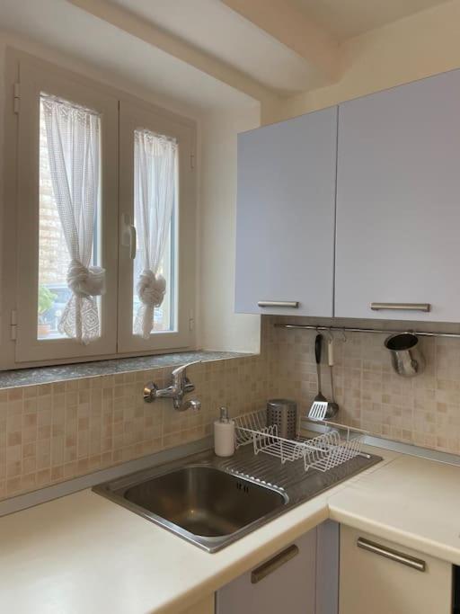 Il Glicine - Monolocale A Due Passi Dal Centro Villa อูร์บีโน ภายนอก รูปภาพ