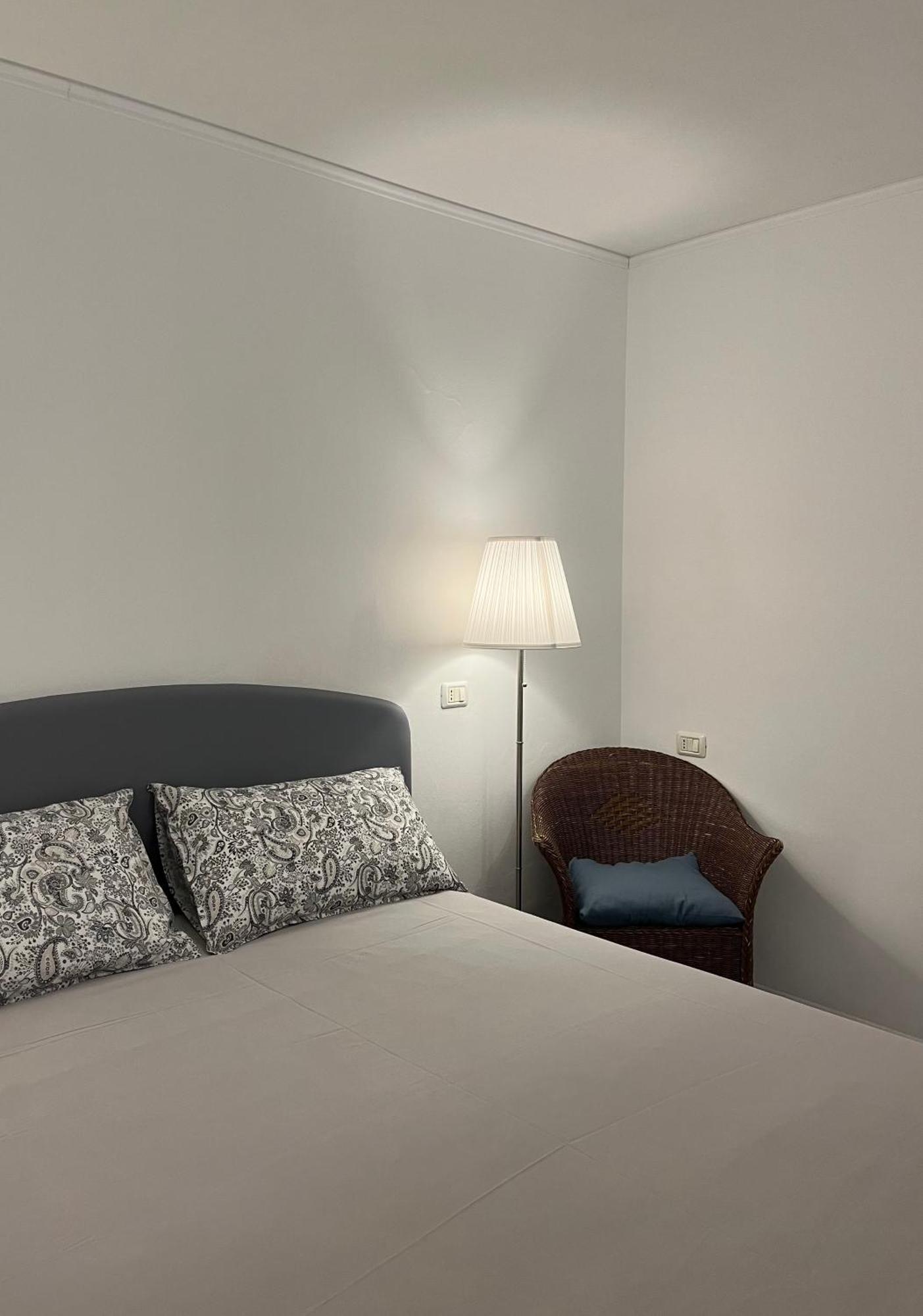 Il Glicine - Monolocale A Due Passi Dal Centro Villa อูร์บีโน ภายนอก รูปภาพ